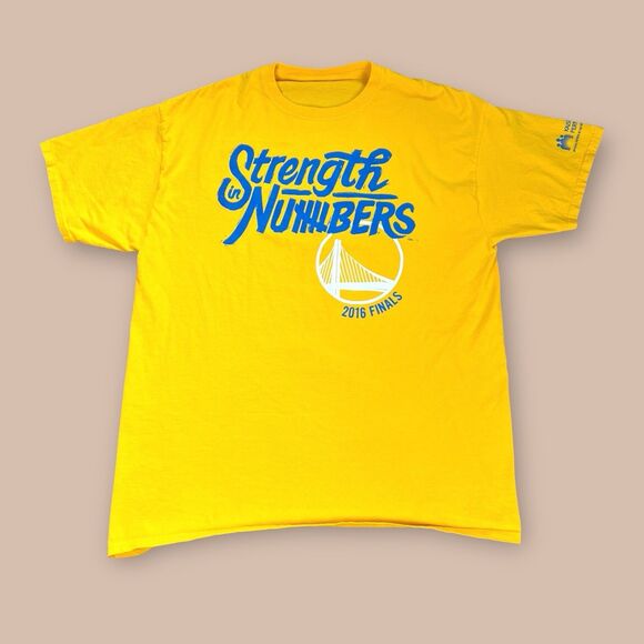 Golden State Warriors 2015-16 Finals Signed Team Tee Large “Strength in Numbers - Picture 1 of 5